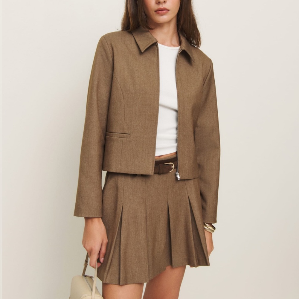 Reformation Brynlee Two Piece Camel - Picture 3 of 11
